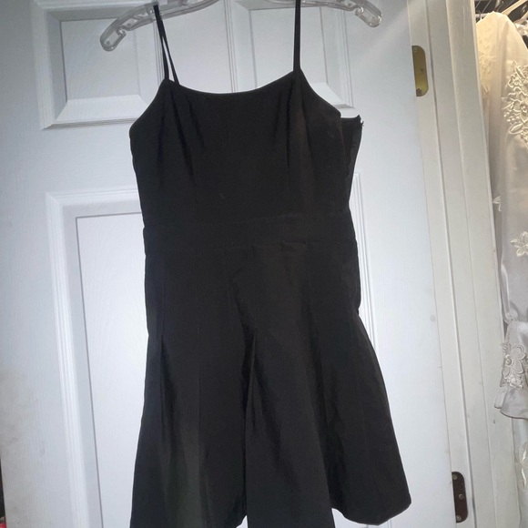 H&M Black mini dress with pleated details size 4 - Picture 5 of 8